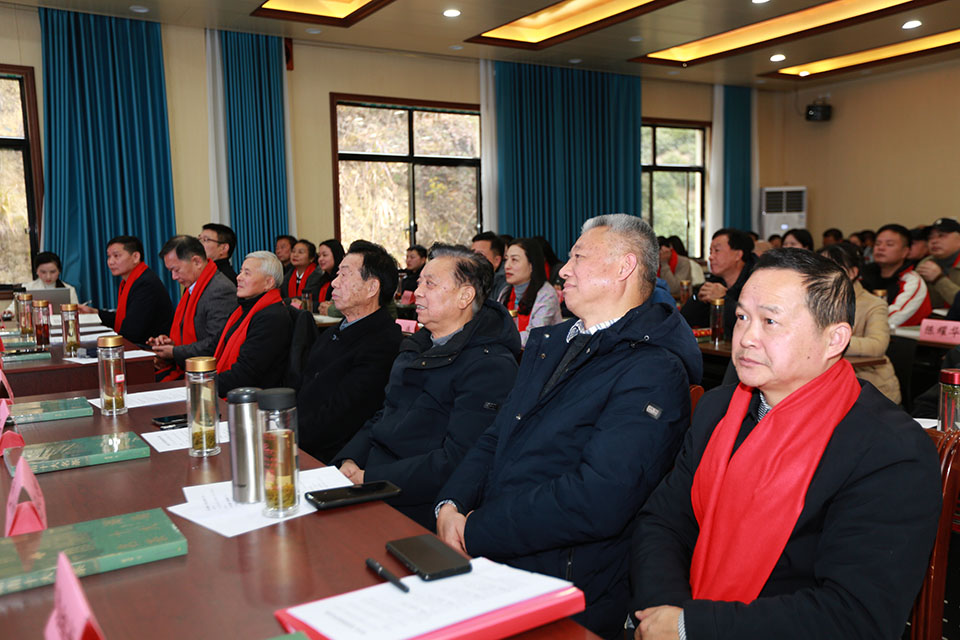 2024第二屆岳陽(yáng)茶業(yè)經(jīng)濟(jì)年會(huì)上臨湘茶業(yè)獨(dú)領(lǐng)風(fēng)騷